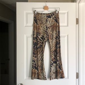 Iris Bells - Brown Budapest